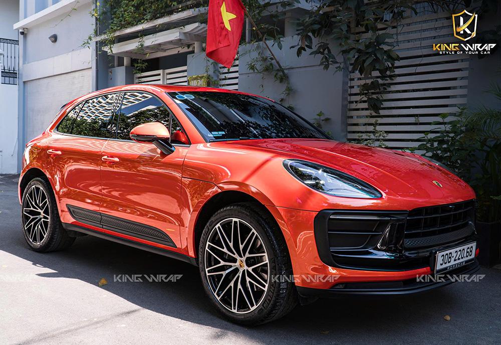 dan-doi-mau-do-cam-xe-porche-macan.jpg
