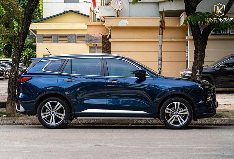 dan-doi-mau-xanh-cavansite-xe-oto-Ford-territory-1-min-1