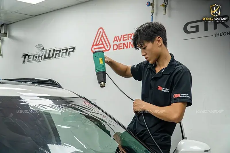 dan-phim-cach-nhiet-toyota-inova-4.jpg
