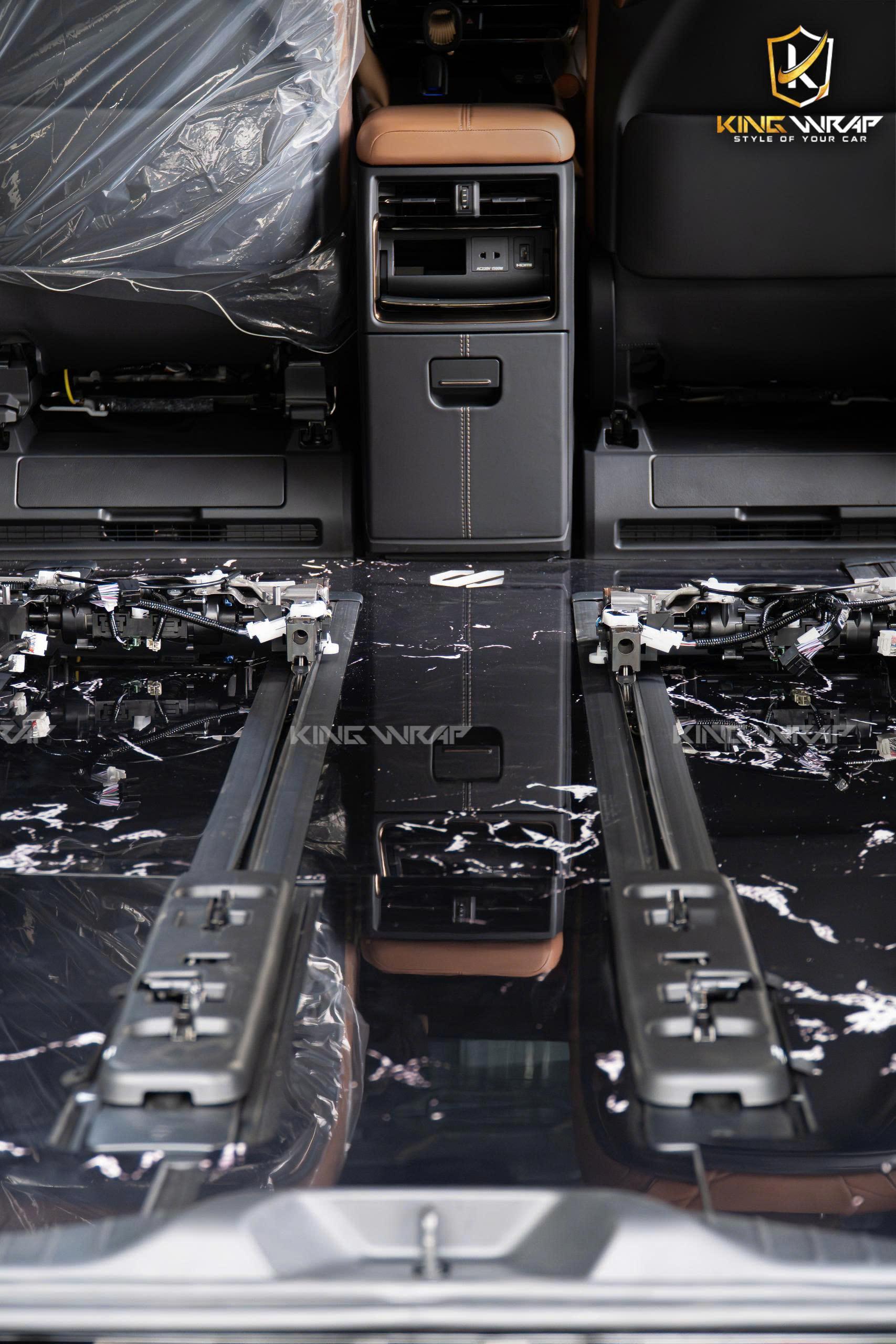 Làm sàn đá chống ồn Toyota Anpha (4)