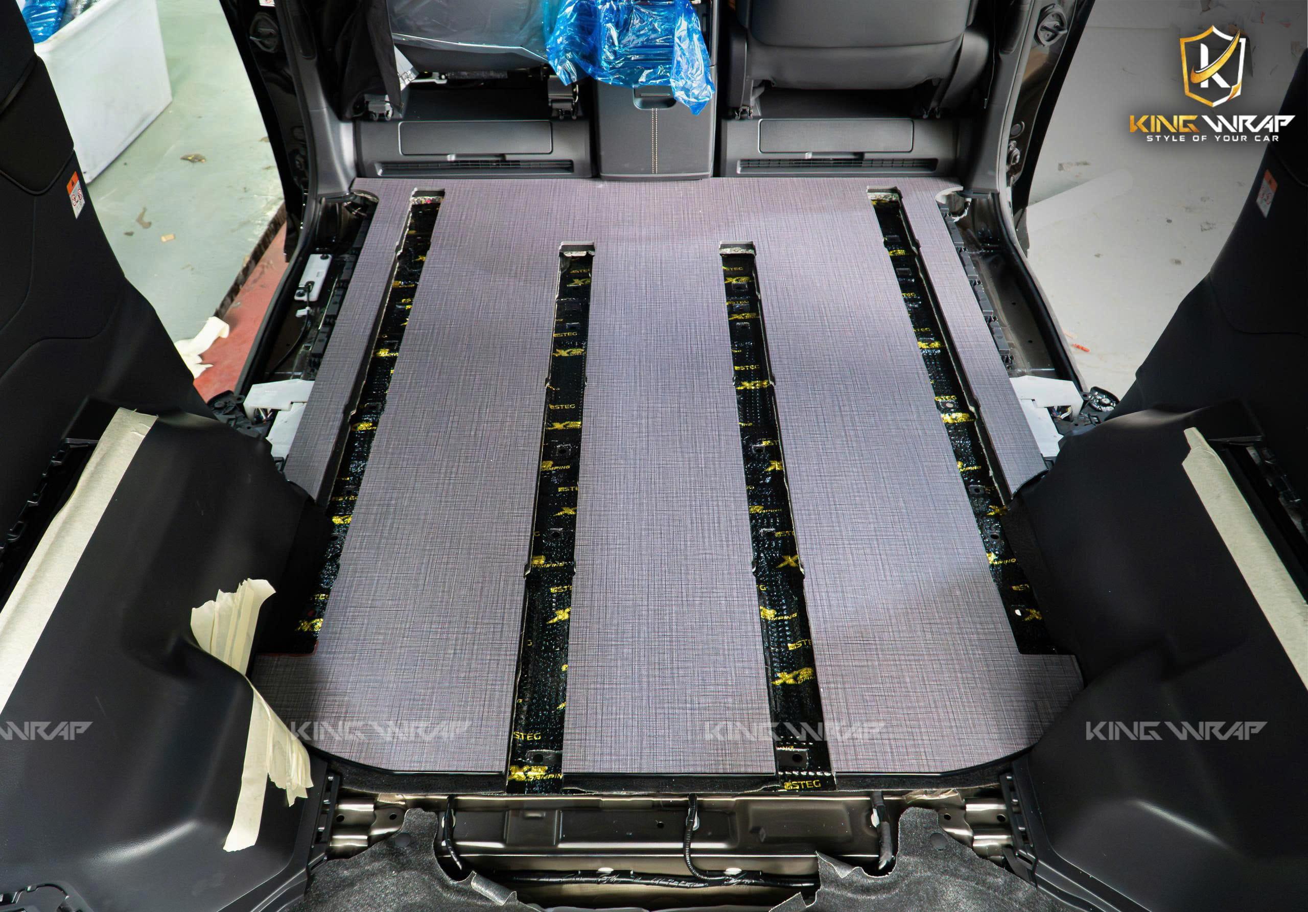 LÀM SÀN VÂN GỖ CHO DÒNG XE MPV (4) (1)