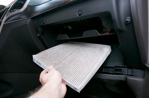 ve-sinh-noi-soi-dieu-hoa-o-to