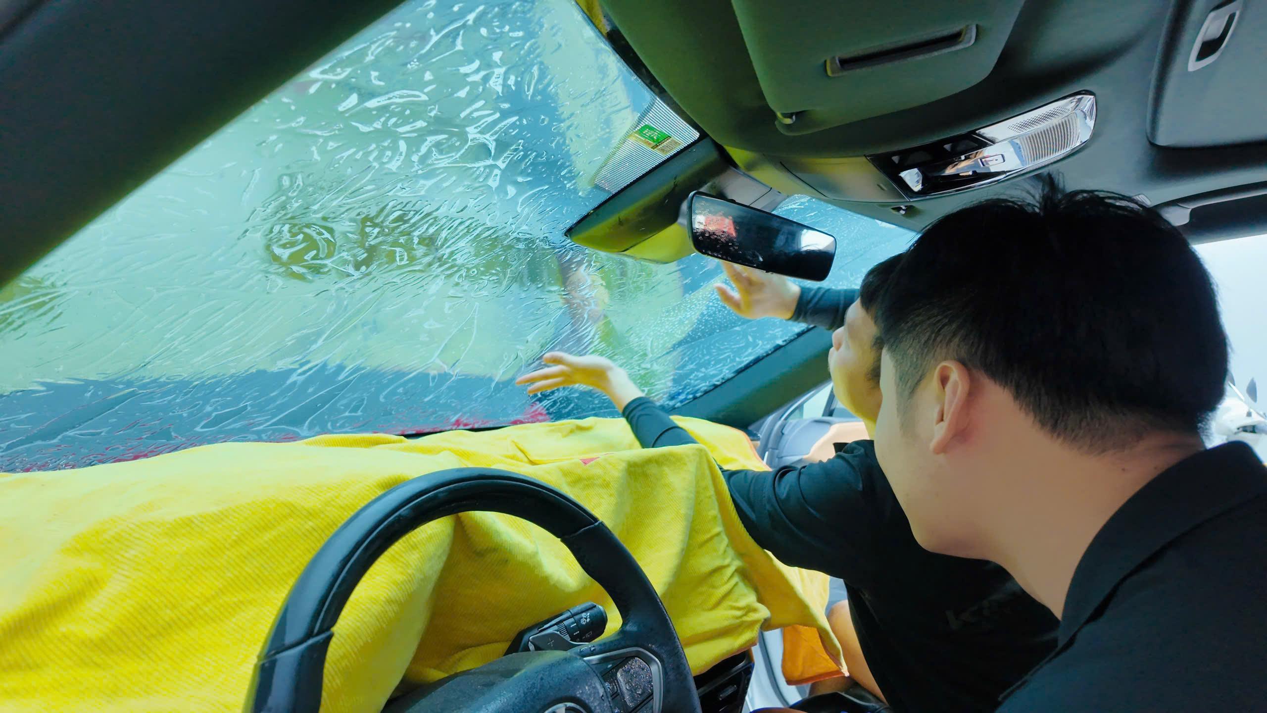 z7617984002941_55f225fb03f8e5898d7d7b48e65762b3